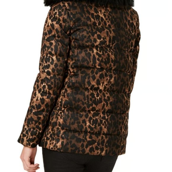 Women’s Tahari Gemma Leopard Quilted Puffer Coat. Size Large. Retail $260 - Picture 4 of 9